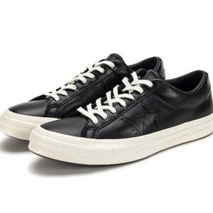 Converse One Star Low Top Leather Sneakers – Black - 4.5 Youth